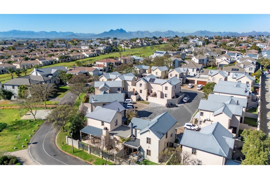 3 Bedroom Property for Sale in Graanendal Western Cape